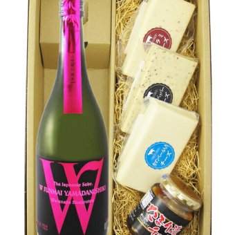 ★ 送料無料 ★ Ｗ ( ダブリュー ) 山田錦 純米  720ml ＋ チーズおつまみ 4種セット【 9454 】【 日本酒・おつまみセット 】【 要冷蔵 】【 ハロウィン 贈り物 ギフト プレゼント 誕生日 結婚のお祝い 】