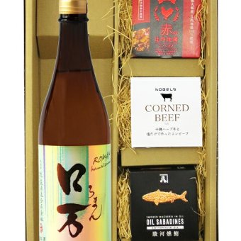 ★ 送料無料 ★ ロ万 （ ろまん ） 純米吟醸  720ml ＋ 缶詰おつまみ3種セット【 9437 】【 日本酒・おつまみセット 】【 要冷蔵 】【 ハロウィン 贈り物 ギフト プレゼント 誕生日 結婚のお祝い 】