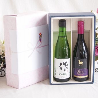 感謝の贈り物ボックス 日本酒作の透明な余韻と、優美なワイン2本セット(サンタヘレナ アルパカ プレミアム ピノノワール赤ワイン14度(チリ) 清水清三郎商店 作ザク 穂乃智純米 15度(三重県)) 750ml×2本