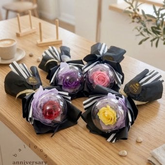 バルーンフラワーミニブーケ１輪花束 バルーンブーケ【選べる４色】　推し活 メンカラ 薔薇 プチギフト 韓国風 シック モノトーン 誕生日 発表会 卒業式 卒園式 送別会 記念品 お配り用 おしゃれ かわいい ギフト　プレゼント フラワーバルーン 造花 アートアクアバルーン