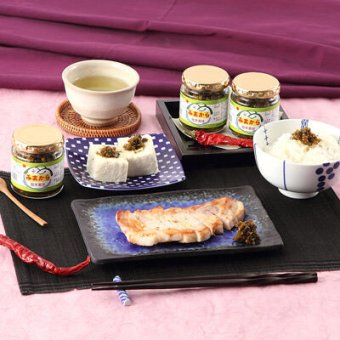 辛さの中の旨味と甘味 辛くて旨い！激辛薬味みまから ４個セット
