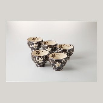 手造り鼡唐草煎茶揃 陶器 美濃焼 やきものの里から、暮らしを贈ります。　ギフト 食器 セット テーブルウェア