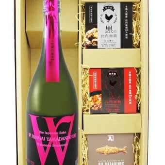 ★ 送料無料 ★ Ｗ ( ダブリュー ) 山田錦 純米  720ml ＋ 缶詰おつまみ 3種セット【 9443 】【 日本酒・おつまみセット 】【 要冷蔵 】【 ハロウィン 贈り物 ギフト プレゼント 誕生日 結婚のお祝い 】