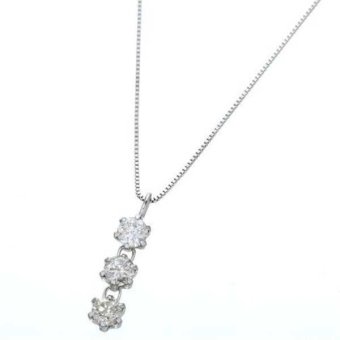 ネックレス レディース ダイヤモンド 0.3ct 3ストーン ペンダント K10 ホワイトゴールド 天然ダイヤ 3連 シンプル 華奢 記念日 誕生日 プレゼント ギフト 妻 彼女