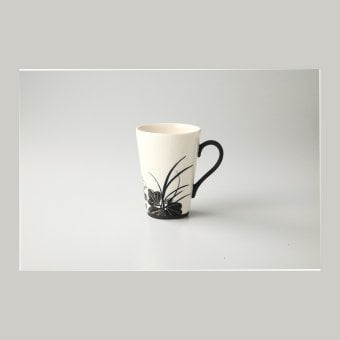 シャビー野花マグ 陶器 美濃焼 やきものの里から、暮らしを贈ります。　ギフト 食器 セット テーブルウェア