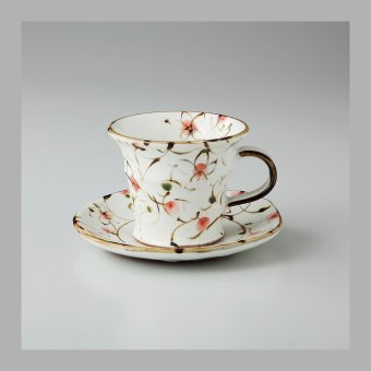 粉引ピンク花唐草碗皿 陶器 美濃焼 やきものの里から、暮らしを贈ります。　ギフト 食器 セット テーブルウェア