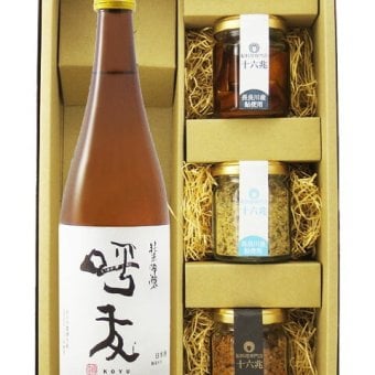 ★ 送料無料 ★ 呼友 ( こゆう ) 純米吟醸  720ml ＋ 鮎のおつまみ 3種セット【 9414 】【 日本酒・おつまみセット 】【 ハロウィン 贈り物 ギフト プレゼント 誕生日 結婚のお祝い 】