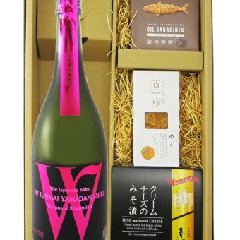 ★ 送料無料 ★ Ｗ ( ダブリュー ) 山田錦 純米  720ml ＋ おつまみ 3種セット【 9456 】【 日本酒・おつまみセット 】【 要冷蔵 】【 ハロウィン 贈り物 ギフト プレゼント 誕生日 結婚のお祝い 】
