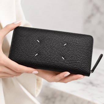 メゾン マルジェラ　Maison Margiela　ラウンドファスナー財布　S56UI0110 P4455 T8013　ブラック　レザー　ジップアラウンドウォレット