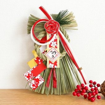 しめ縄 おしゃれ 注連縄 しめ飾り 正月飾り 玄関 モダン 国産 水引 リース 紅白夢見草 フック付き 迎春 お正月飾り 干支 十二支 門松 .しめ縄.