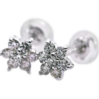 ダイヤモンド ピアス K18 ホワイトゴールド 0.3ct フラワー 花 モチーフ ダイヤピアス レディース 18金 鑑別カード付き 天然石 シンプル アクセサリー ギフト プレゼント 贈り物 誕生日 記念日 結婚式