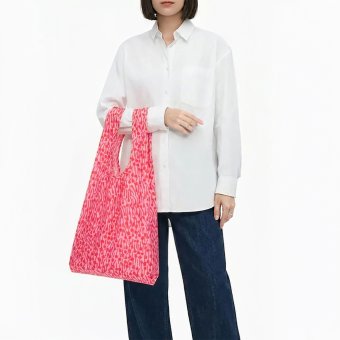 マリメッコ marimekko エコバッグ 買い物袋 スマートバッグ 2026冬新作 Tuulahdus トゥーラフドゥス ローズ レッド 96126 096126 330 北欧雑貨 北欧デザイン 送別会 誕生日 お中元 結婚祝い 結婚式 高級 父の日 母の日 ホワイトデー【スペシャルラッピング660円(別売り)】 ネコポス