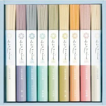 三輪そうめん小西 みわのにじ お名入れ [26-7032-022] NPR-25 手延べそうめん 7色のそうめん 詰め合わせ セット 木箱入り 手延べ 素麺 カラフル 常温 保存食 出産内祝い 内祝い お返し お礼 ギフト