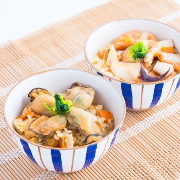 寄島 漁港の釜飯２種詰め合わせ〔かきめし(200g)×2個・いかめし(210g)×2個〕 まからずやストアー 岡山県