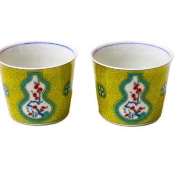 九谷焼　フリーカップ 猪口 名品コレクション/青郊窯（古九谷青手瓢箪割松図）ペア【フリーカップ　酒器　湯呑み　プレゼント　おしゃれ　きれい　和食器ブランド】【御結婚御祝・内祝・新築御祝・還暦御祝・御礼・寿・ギフト包装可能】