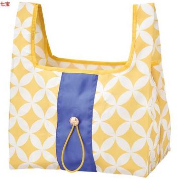 セトクラフト エコバッグ 折りたたみ コンパクト 帯留め風 おしゃれ 和モダン 七宝柄 軽量 買い物バッグ 買い物袋 携帯用 コンビニサイズ サブバッグ プレゼント ギフト 母の日 敬老の日 七宝 SF-8103