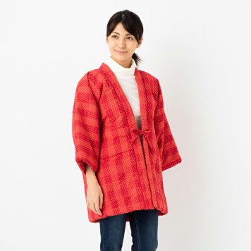 ＜送料無料＞綿入れはんてん 女性用 ドビー織 格子あられ柄 半纏 袢纏 半天 どてら ちゃんちゃんこ 丹前 レディース 防寒 ギフト プレゼント 夫婦 お揃い 男女ペア 日本製 久留米産