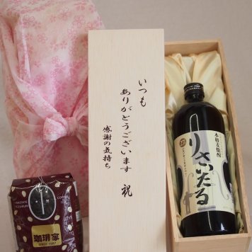 贈り物いつもありがとう木箱と珈琲豆セットオススメ珈琲豆(特注ブレンド200g)井上酒造 本格麦焼酎 りさいたる27° (大分県) 720ml