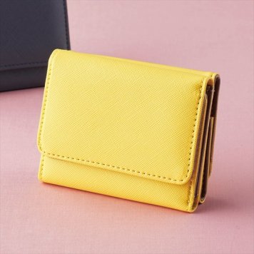 ジュンコ コシノ イコール 三つ折り財布　イエロー JK-VD116 YL  内祝 内祝い お祝 御祝 記念品 出産内祝い プレゼント 快気祝い 粗供養 引出物