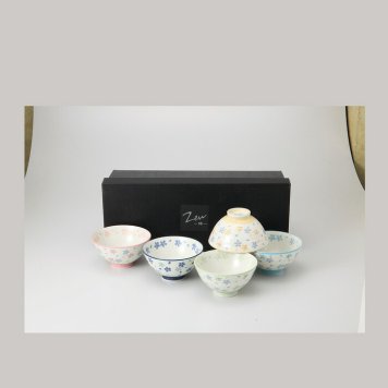 はけ目桜飯茶碗5柄組 磁器 美濃焼 やきものの里から、暮らしを贈ります。　ギフト 食器 セット テーブルウェア