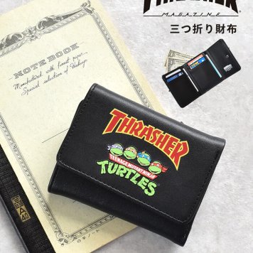 三つ折り財布 TURTLES ×THRASHER スラッシャー 財布 おさいふ 折り コンパクト 軽い 小さい 軽量 シンプル ミュータント タートルズ かっこいい 男の子 男子 小学生 中学生 高校生 大学生 ブランド スケーター スケート 三つ折り カード ポケット 黒