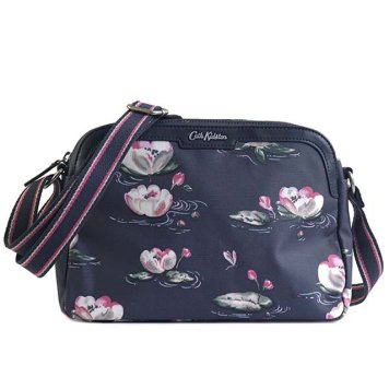 キャスキッドソン Cath Kidston ショルダーバッグ 斜めがけバッグ MINI BUSY UPDATE WATERLILIES フラワー柄ネイビー系 レディース 花柄 プレゼント ギフト おでかけ 755955