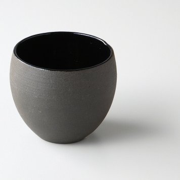 炭化土丸カップ（黒） 陶器 美濃焼 やきものの里から、暮らしを贈ります。　ギフト 食器 セット テーブルウェア