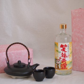 国産美濃焼 黒千代香2合セット2客ツル付(450g)老松酒造 本格麦焼酎 金箔入笑福来運 (大分県) 720ml