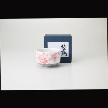 桜がさね　抹茶碗 磁器 美濃焼 やきものの里から、暮らしを贈ります。　ギフト 食器 セット テーブルウェア