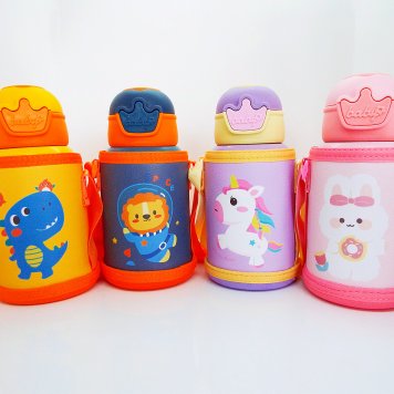 *新商品* 入園 入学 準備 かわいい 子供 水筒 500ML 保冷/保温 キッズ用 ボトル 真空断熱 内層316 ステンレス ショルダーストラップ + フック付き (4 スタイル)