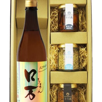 ★ 送料無料 ★ ロ万 （ ろまん ） 純米吟醸  720ml ＋ 鮎のおつまみ 3種セット【 9430 】【 日本酒・おつまみセット 】【 要冷蔵 】【 ハロウィン 贈り物 ギフト プレゼント 誕生日 結婚のお祝い 】