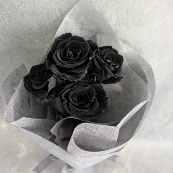 プリザーブドフラワー黒薔薇花束4輪／黒薔薇魔法発動中