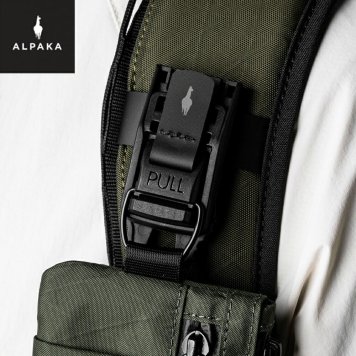 HUB TACTIACL CLIP  ALPAKA アルパカ  バッグアクセサリ クリップ キーホルダー おしゃれ スタイリッシュ 旅行 レジャー トラベル 外出 デイリーユース タウンユース ギフト プレゼント 贈り物 記念日 誕生日 お祝い サプライズ