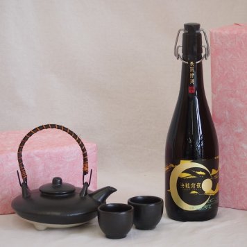 国産美濃焼 黒千代香2合セット2客ツル付(450g)深野酒造 本格麦焼酎 長期貯蔵決戦前夜 (熊本県) 720ml