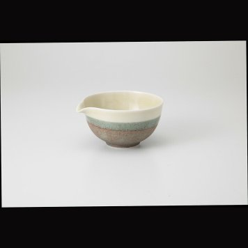 萌黄 片口抹茶碗 磁器 美濃焼 やきものの里から、暮らしを贈ります。　ギフト 食器 セット テーブルウェア