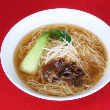 気仙沼産 ふかひれ ラーメン 2食入 12箱セット フカヒレラーメン 常温 拉麺 お取り寄せ 宮城 ふかひれラーメン 生麺 具材 スープ付き 醤油味