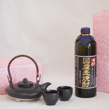 国産美濃焼 黒千代香2合セット2客ツル付(450g)井上酒造 国産麦焼酎 独奏会りさいたる27° (大分県) 720ml