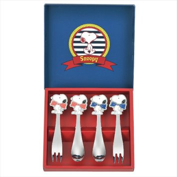 「スヌーピー」スプーン＆フォーク4pc SN-138  キッチン キッチン雑貨  内祝 内祝い お祝 御祝 記念品 出産内祝い プレゼント 快気祝い 粗供養 引出物