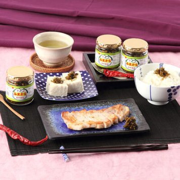 辛さの中の旨味と甘味 辛くて旨い！激辛薬味みまから ４個セット