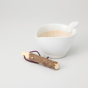 納豆かきまぜ器 白マット（すり棒付） 納豆鉢：磁器、すり棒：木 美濃焼 やきものの里から、暮らしを贈ります。　ギフト 食器 セット テーブルウェア