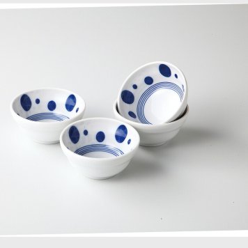 ダルマ小鉢4客水玉　磁器 磁器 美濃焼 やきものの里から、暮らしを贈ります。　ギフト 食器 セット テーブルウェア
