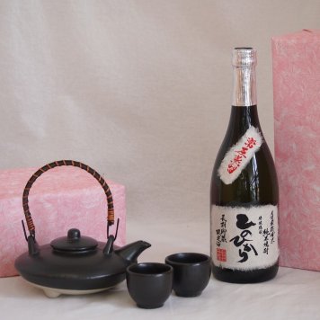 国産美濃焼 黒千代香2合セット2客ツル付(450g)恒松酒造 純米焼酎常圧蒸留ひのひかり25° (熊本県)  720ml