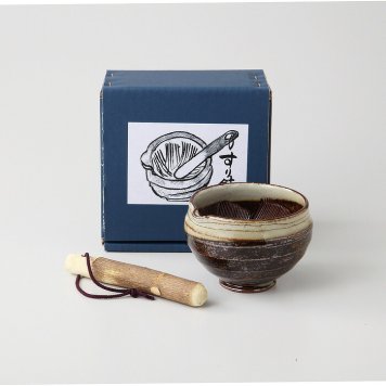 クシ彫り　すり鉢セット すり鉢：陶器、すりこぎ:木 すり鉢：美濃焼、すりこぎ：中国製 やきものの里から、暮らしを贈ります。　ギフト 食器 セット テーブルウェア
