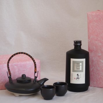 国産美濃焼 黒千代香2合セット2客ツル付(450g)霧島酒造 芋麹焼酎 白吉助 (宮崎県) 720ml