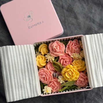 花あんこクッキー 花咲く餡子の贈り缶 人気スイーツ スイーツギフト 焼き菓子 かわいいクッキー 母の日 父の日  敬老の日 誕生日 記念日 内祝い 結婚祝い 出産祝い 卒業祝い 就職祝い ギフト 贈り物 お中元 お歳暮 クッキー
