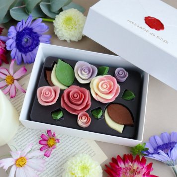 【手紙のように贈るショコラギフト】レトル・フルーリ・ダリア　人気 スイーツ かわいい 花 お菓子 フルーティ チョコレート 食品 おすすめ ギフト インスタ映え お祝い お返し