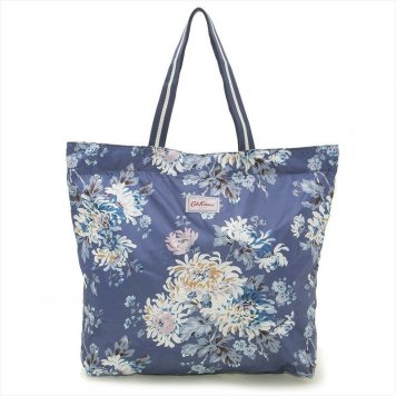 キャスキッドソン Cath Kidston バッグ トートバッグ ショルダーバッグ 折りたたみ 788397 LARGE FOLDAWAY TOTE ラージフォルダウェイトート Navy York Flowers 花柄ネイビー系マルチ
