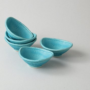 マットブルー玉渕小鉢　5ヶ組 陶器 美濃焼 やきものの里から、暮らしを贈ります。　ギフト 食器 セット テーブルウェア
