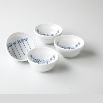ダルマ小鉢4客コスモス　磁器 磁器 美濃焼 やきものの里から、暮らしを贈ります。　ギフト 食器 セット テーブルウェア