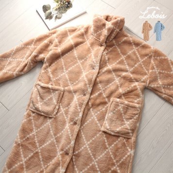 Le bois ルボア 着る毛布 ダイヤ[かわいい あったか ルームウェア 可愛い グッズ プレゼント 女性 暖かい もこもこ カーディガン 冬 あったかグッズ 部屋着 上着 ルームウエア ワンピース ガウン 寒さ対策 長袖 シニア おしゃれ ロング 軽量]         3-4W